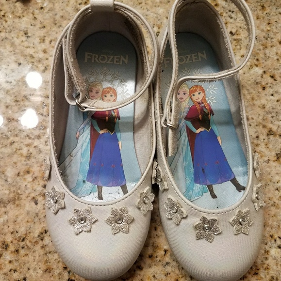 Frozen shoes - Picture 4 of 4